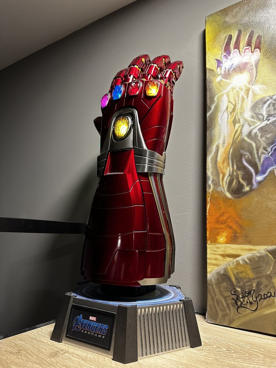 Hot Toys 1:1 Avengers Endgame Nano Gauntlet Life-Size Hot Toys 1:1 Avengers Endgame Nano Gauntlet Life-Size
