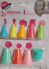Rosanna Pansino  Decorating set includes 8 Disposable Bags & 8 Frosting Tips 