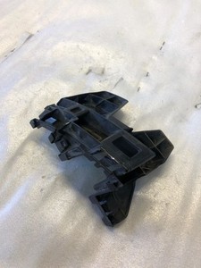 Volkswagen Passat B8 2016 Stoßstange hinten rechts Halterung 3G9807484