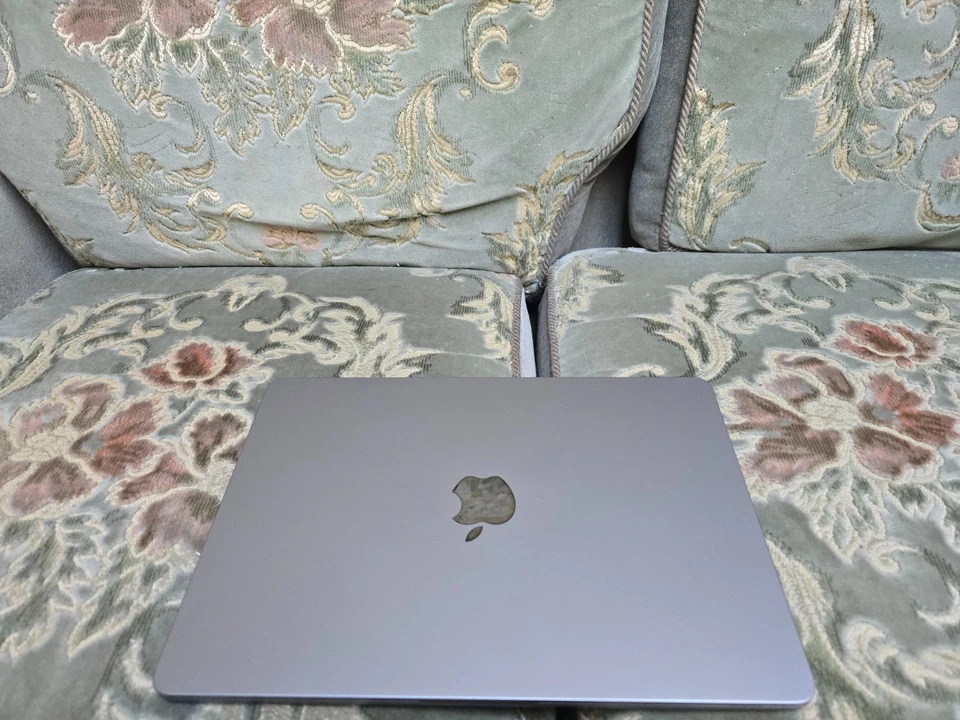 Apple MacBook Air 13" M3 · 24GB · 512GB, photo 2 of 5