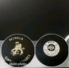 PETROLIA GIBBONS SQUIRES OHA VICEROY Mfg. Made In CANADA VINTAGE GAME PUCK