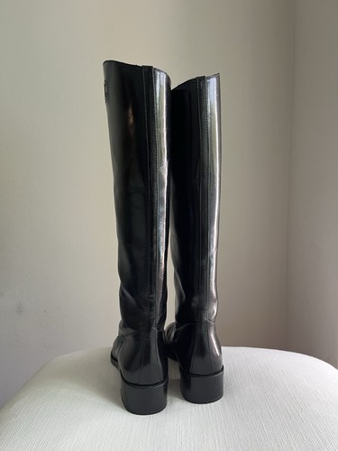 CHANEL 37 Black Leather Knee-High Boots - Picture 4 of 13