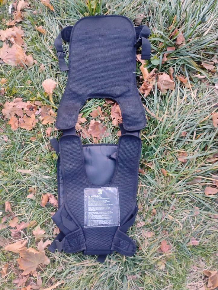 Portabebés táctico JumpOff Jo Wingman para hombre B- Chaleco de bebé de inspiración militar  Foto 2 de 4