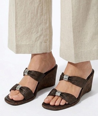 BRIGHTON Vanna Brown Fabric Wedge Size 6.5M Silvertone Detail Cork Heel Italy