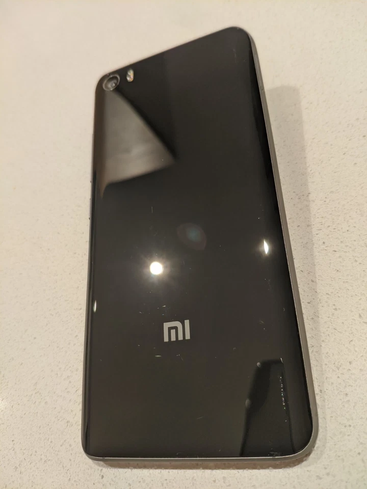 Xiaomi Mi 5 Mi5 | 3/32 | Gemini | Snapdragon 820  - Immagine 2 di 4