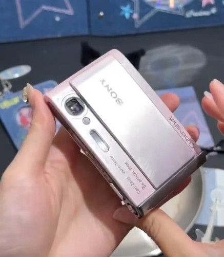 Sony Cyber Shot DSC-T70 8.1MP 3x Optical Zoom Digitalkamera - 90% Neuzustand - Bild 7 von 9