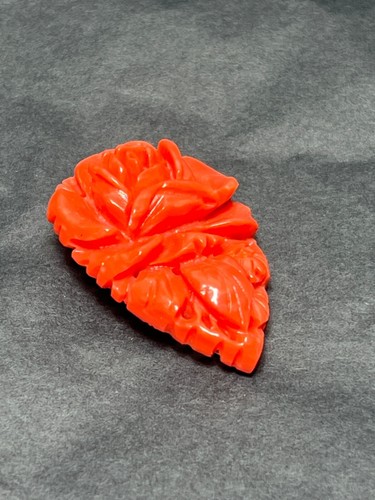 French Agrippa Dress Clip Art Deco Carved Red Coral Bakelite Rose Flower Signed - Picture 3 of 9