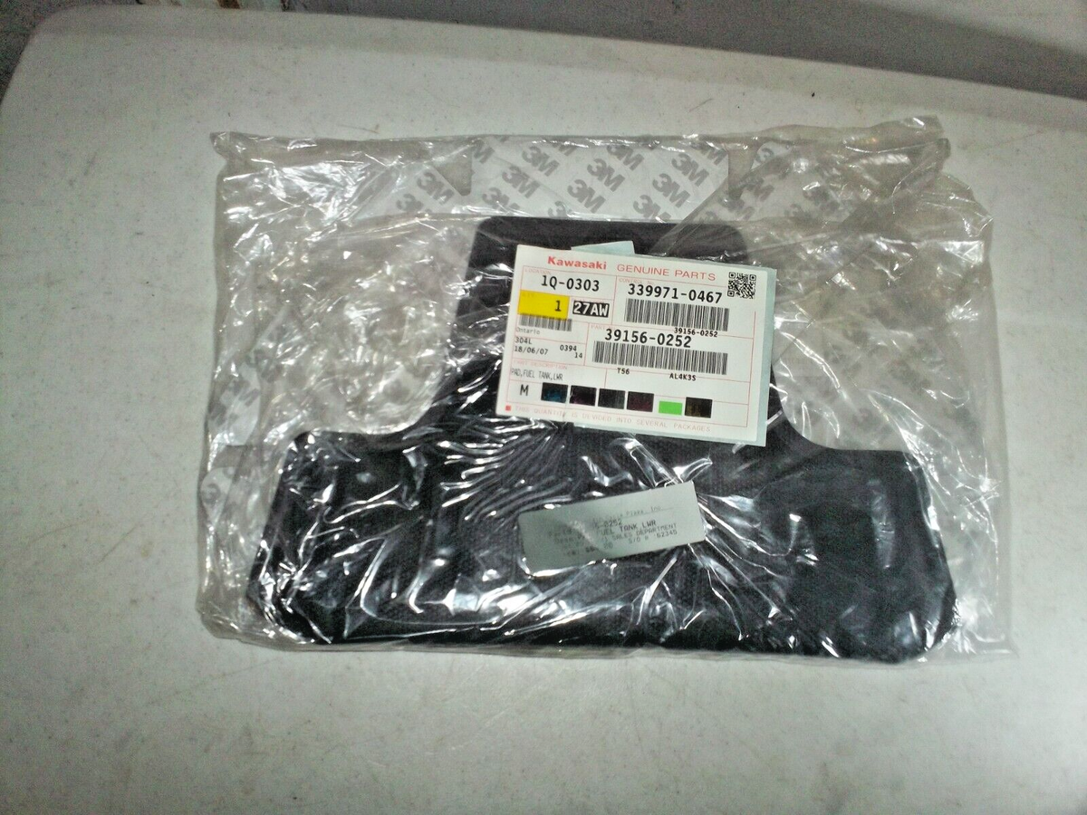 2007 KAWASAKI 39156-0252 ZX6R FUEL TANK PAD LWR ZX 600 TANK PAD ZX