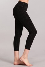 Chatoyant Mineral Wash Crop Leggings Black Sm...