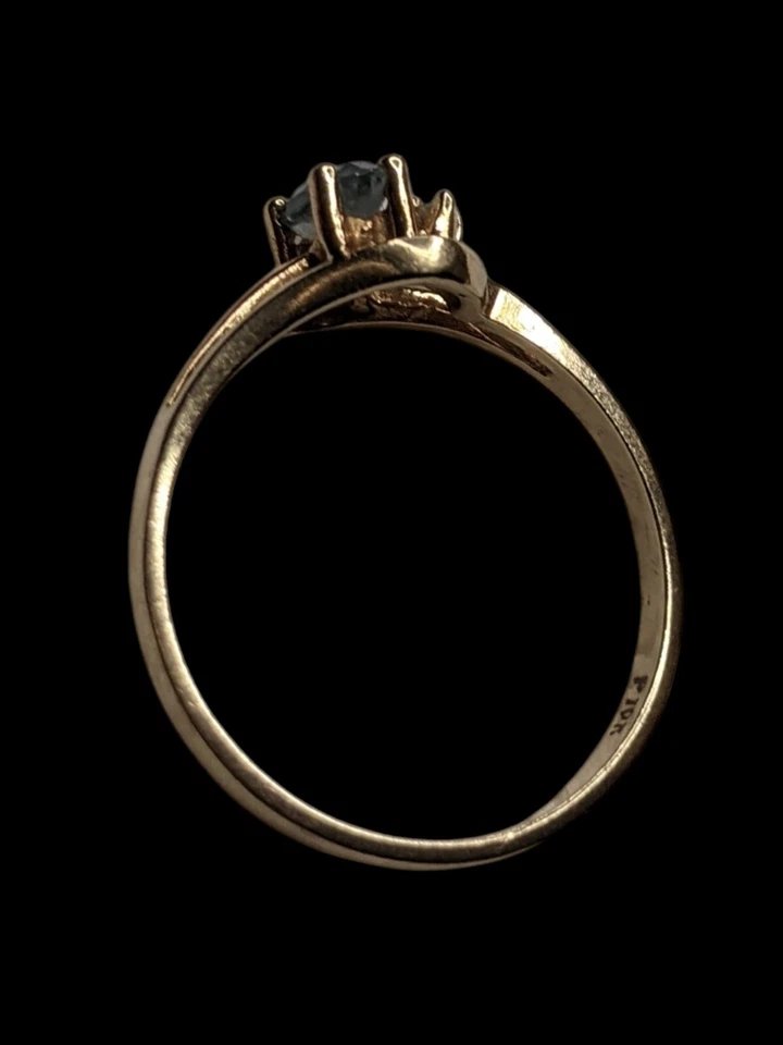 Hermoso Anillo Oro Amarillo Sólido 10k Ovalado Azul Topacio Natural y Diamantes Talla 6 1.37g Foto 2 de 4