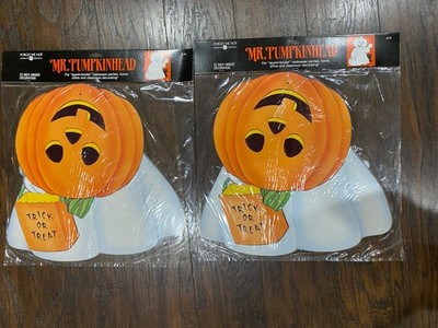 2 VTG 1990 Halloween Mr. Pumpkin head Jack O Lantern Cardboard Die Cut 22 