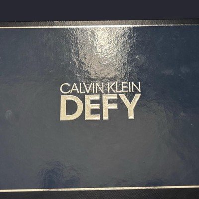 Calvin Klein Defy Eau de Toilette Spray Set 100ml & 10ml + Hair & Body Wash