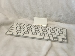 Apple iPad keyboard (30 Pin) A1359 For iPad 1st 2nd 3rd Generation
