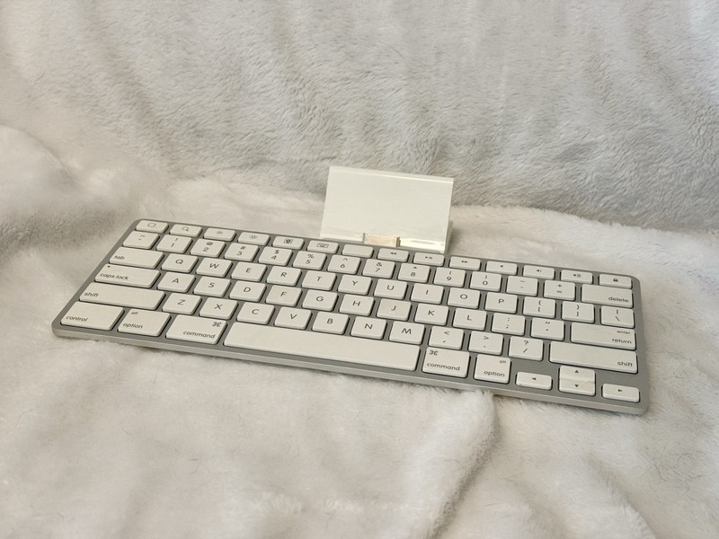 Apple iPad keyboard (30 Pin) A1359 For iPad 1st 2nd 3rd Generation