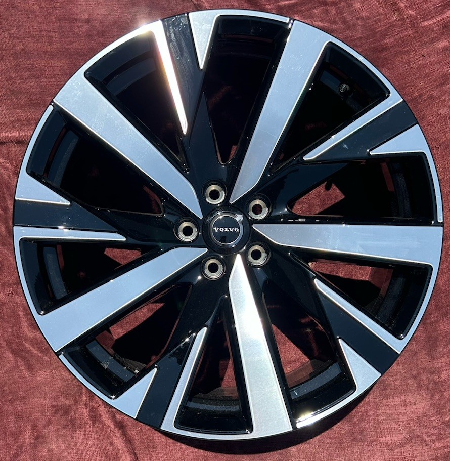 ヤル氣（2025） Volvo XC90 2025 OEM 20