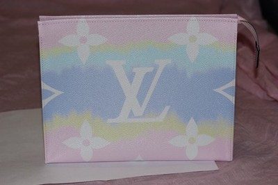 Louis Vuitton Escale Poche Toilette 26 Pochette Kosmetiktasche