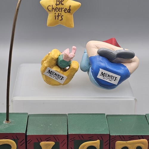 Disney Classic Winnie The Pooh "Be Cheered Its Christmas" Block Set - Picture 5 of 5