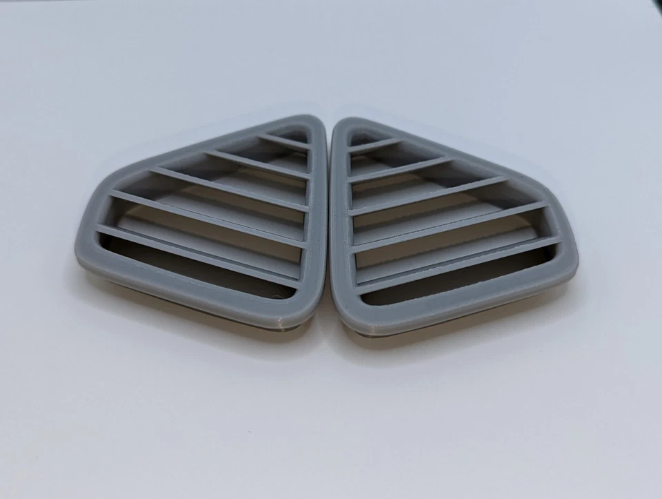 马自达 RX-7 1986 - 1992 全新 Dash Vent 2 件套(灰色) — 第 2/3 张图片