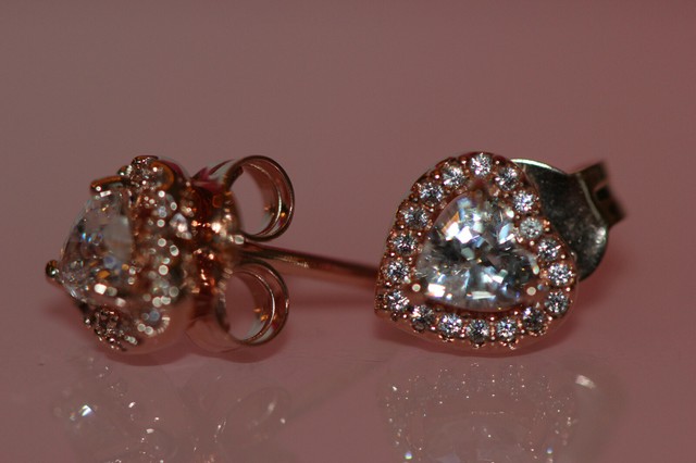 2020 PANDORA Rose Sparkling Elevated 