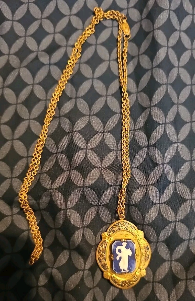 Picture 1 of 4