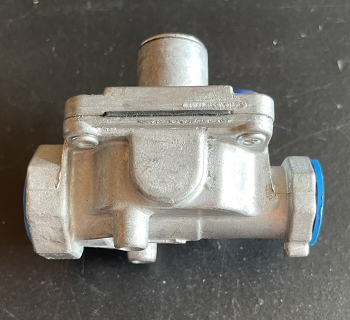 MAXITROL RV20LE GAS PRESSURE REGULATOR VALVE 1/4"NPT PO 2.8-5.2 w/ Shutoff New - Picture 6 of 9