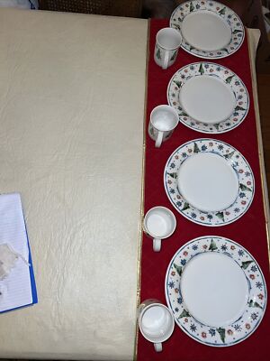 home essentials chilly set of 4 dinner plates and mugs never used