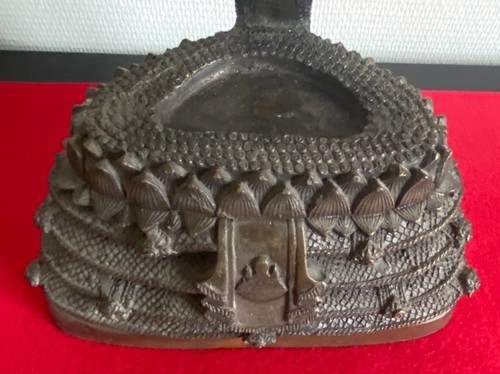 Rare Large Bronze Buddha on a Naga - Thailand - Picture 14 of 16