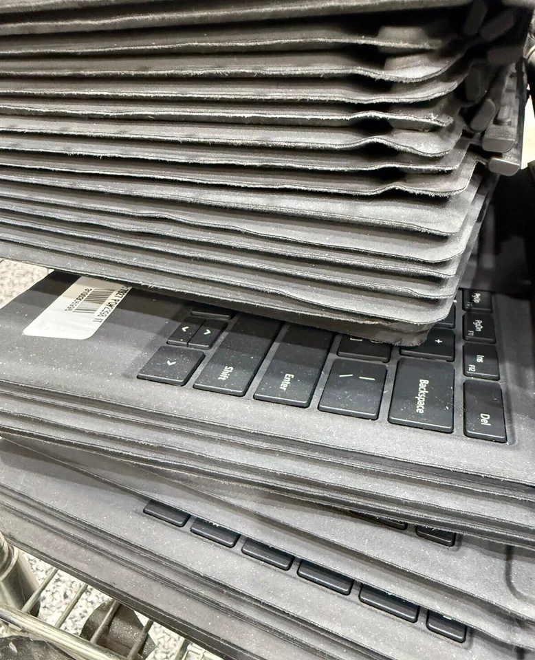 Cubierta tipo Microsoft 1725 negra para teclado retroiluminado Surface Pro 3,4,5,6,7 OEM Foto 4 de 4