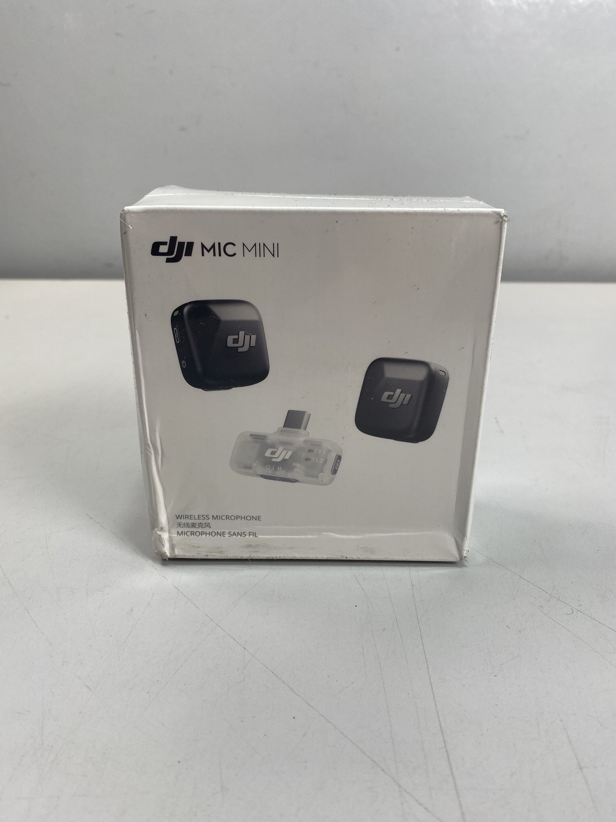 DJI Mic Mini (2 TX + 1 Mobile RX)Wireless Lavalier Microphone for iPhone/Android