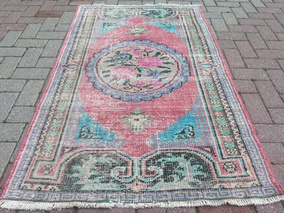 Türkischer Teppich, Rose Wolle Boho Teppich, Handgewebt Used Distressed Schla...
