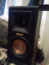 Klipsch RP-600M 6.5'' 2-Way Bookshelf Speakers - Pair - Walnut 1065805 