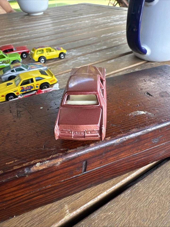 Tomica Cadillac Fleetwood Brougham - Rose - Vintage 1976 Tomy No.F2 - Image 4 of 4