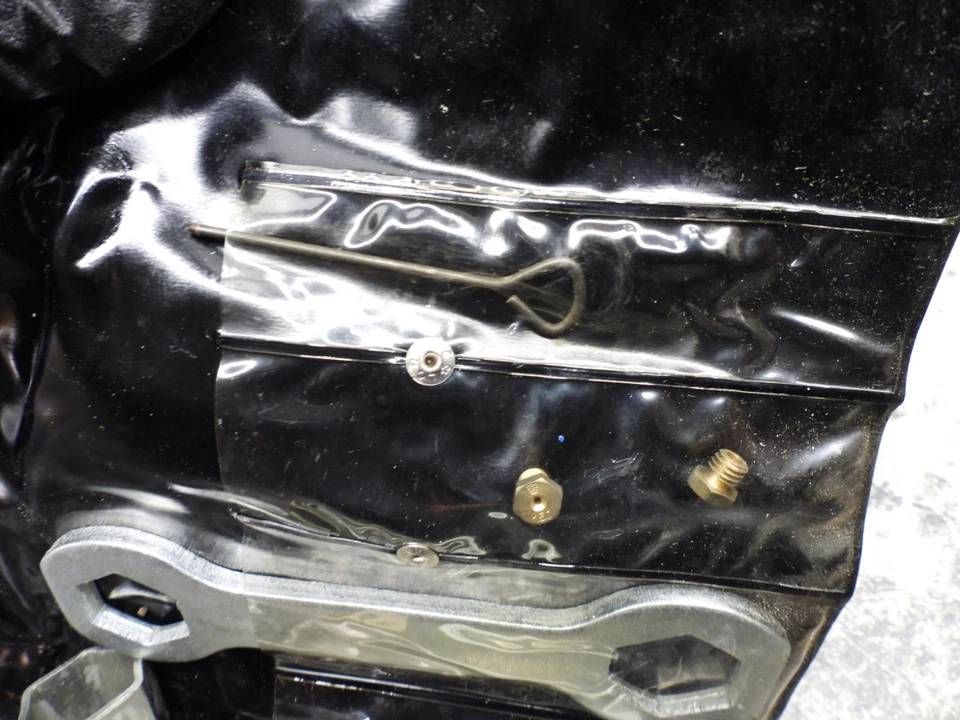 Bolsa de herramientas y herramientas Montesa Rapita Cota Scorpion NOS #2 2926 Foto 4 de 4