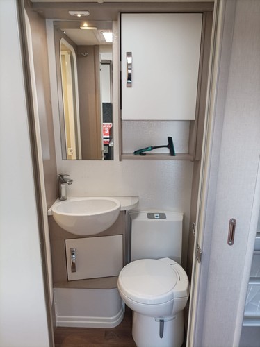 Sterling Eccles 590 Caravan - Picture 17 of 24