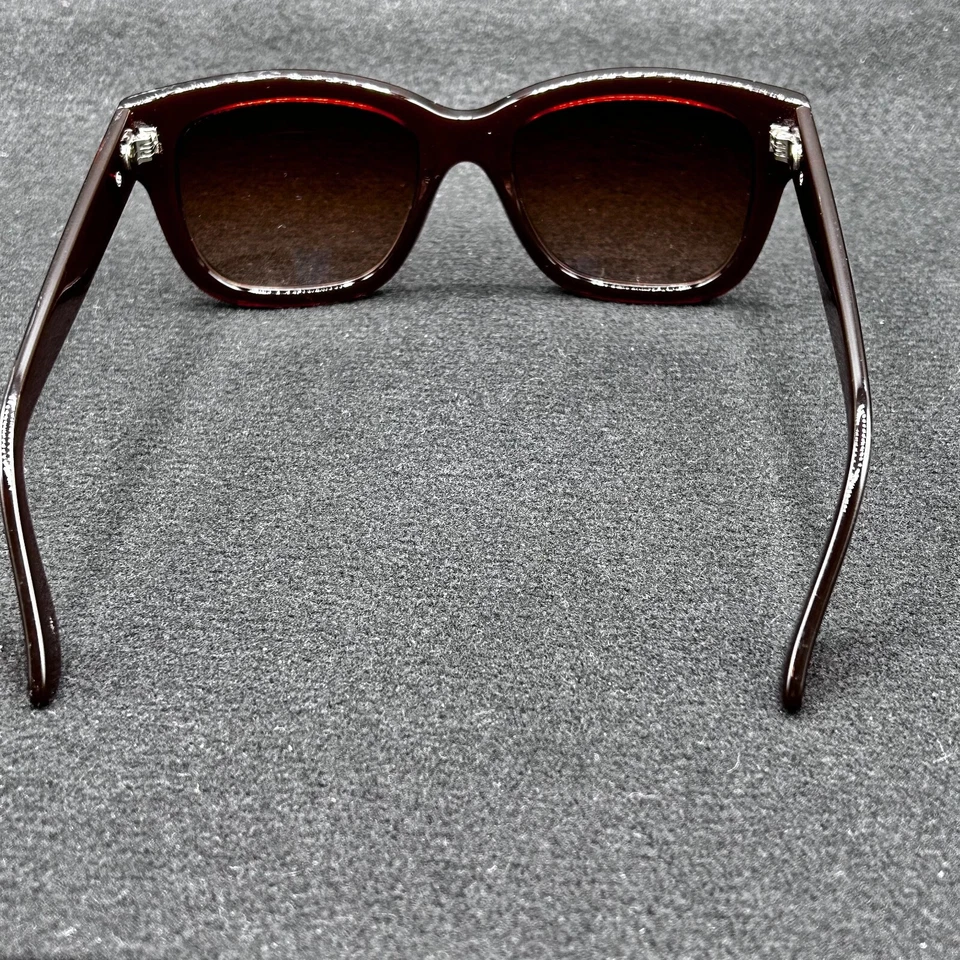 Gafas de sol Guess para mujer marco marrón translúcido con lentes ámbar degradado - Usadas Foto 4 de 4