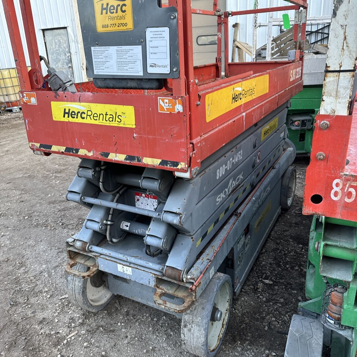 2015 Skyjack SJIII-3226 26' Electric Scissor Lift Man Aerial 2015 Skyjack SJIII-3226 26' Electric Scissor Lift Man Aerial