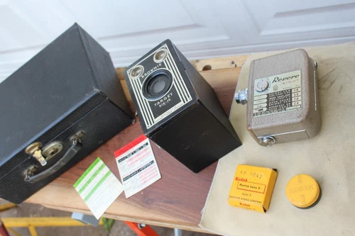 Vintage Camera Lot. Revere Eight Model 80. Kodak Brownie Six-16. 2 close up lens
