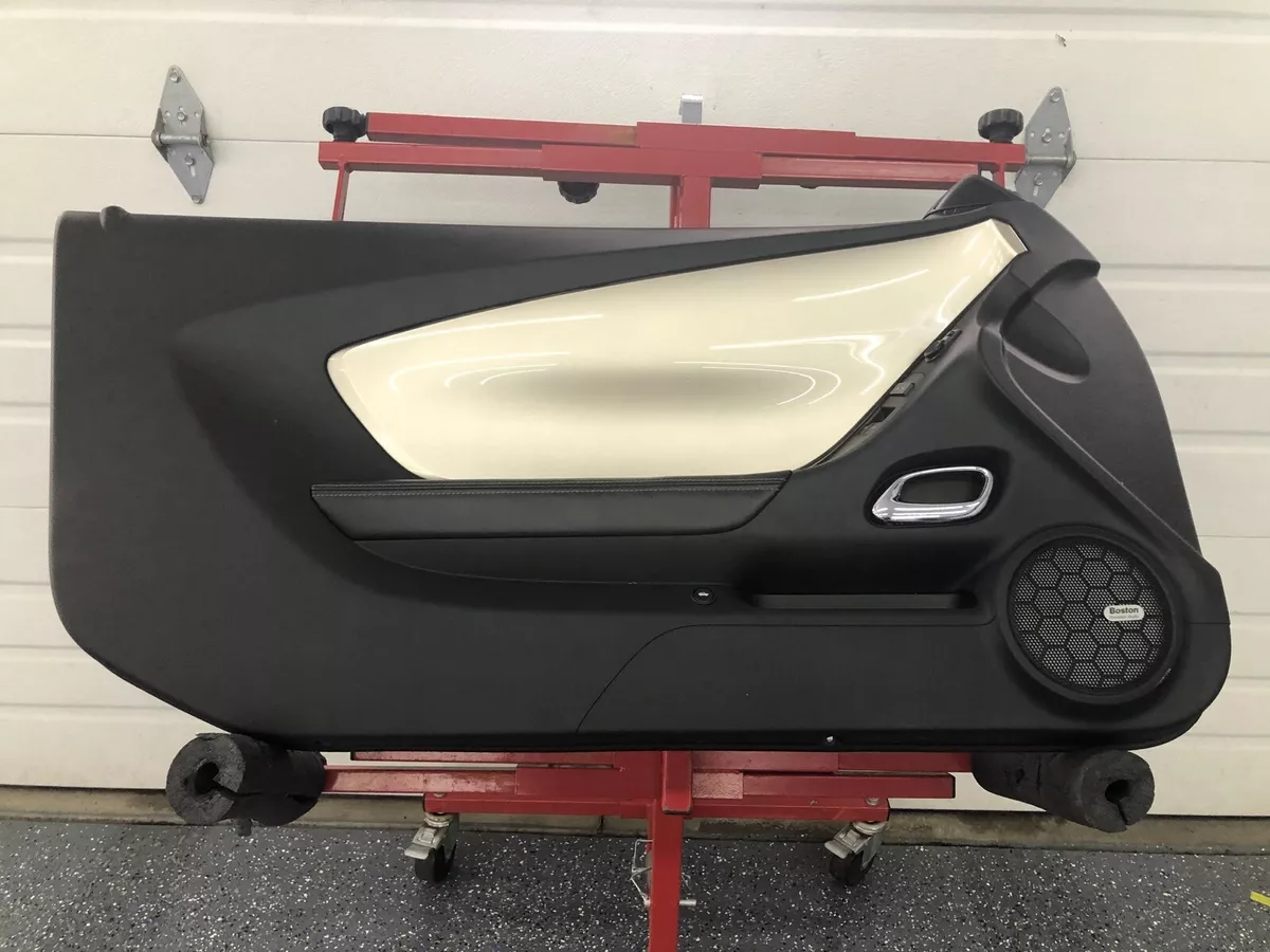 2014 camaro door panel outlet