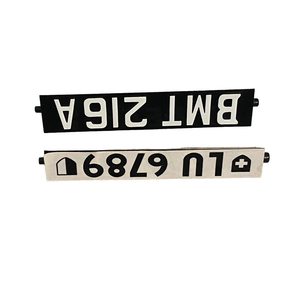 EAGLEMOSS 1/8 BUILD JAMES BOND 007 ASTON MARTIN DB5 LICENSE PLATE TAGS - Image 4 of 4