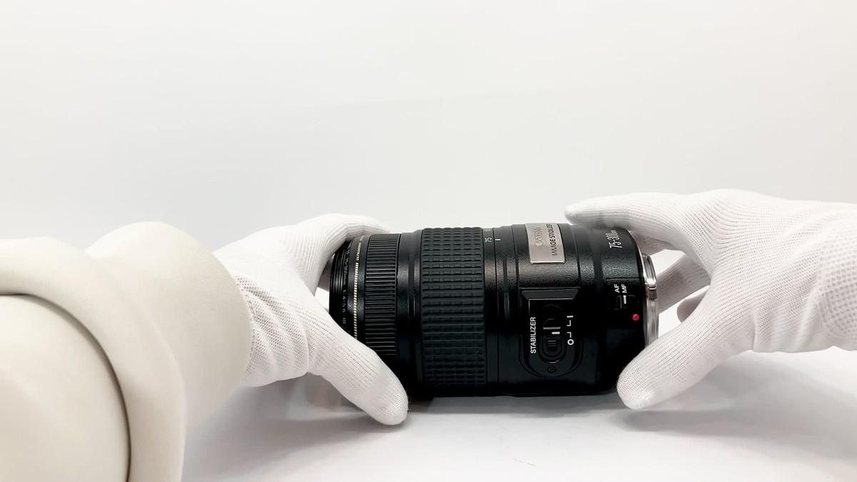 Canon EF 75-300mm f4-5.6 IS USM Telephoto Zoom Lens[Near Canon EF 75-300mm f4-5.6 IS USM Telephoto Zoom Lens[Near