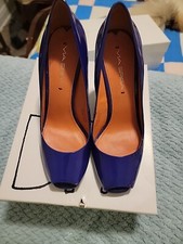 via spiga toe out heels, size 7, purple