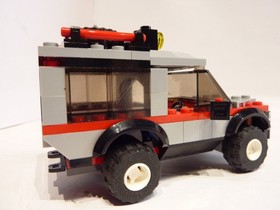 LEGO &reg; 4433, city dirt bike transporter