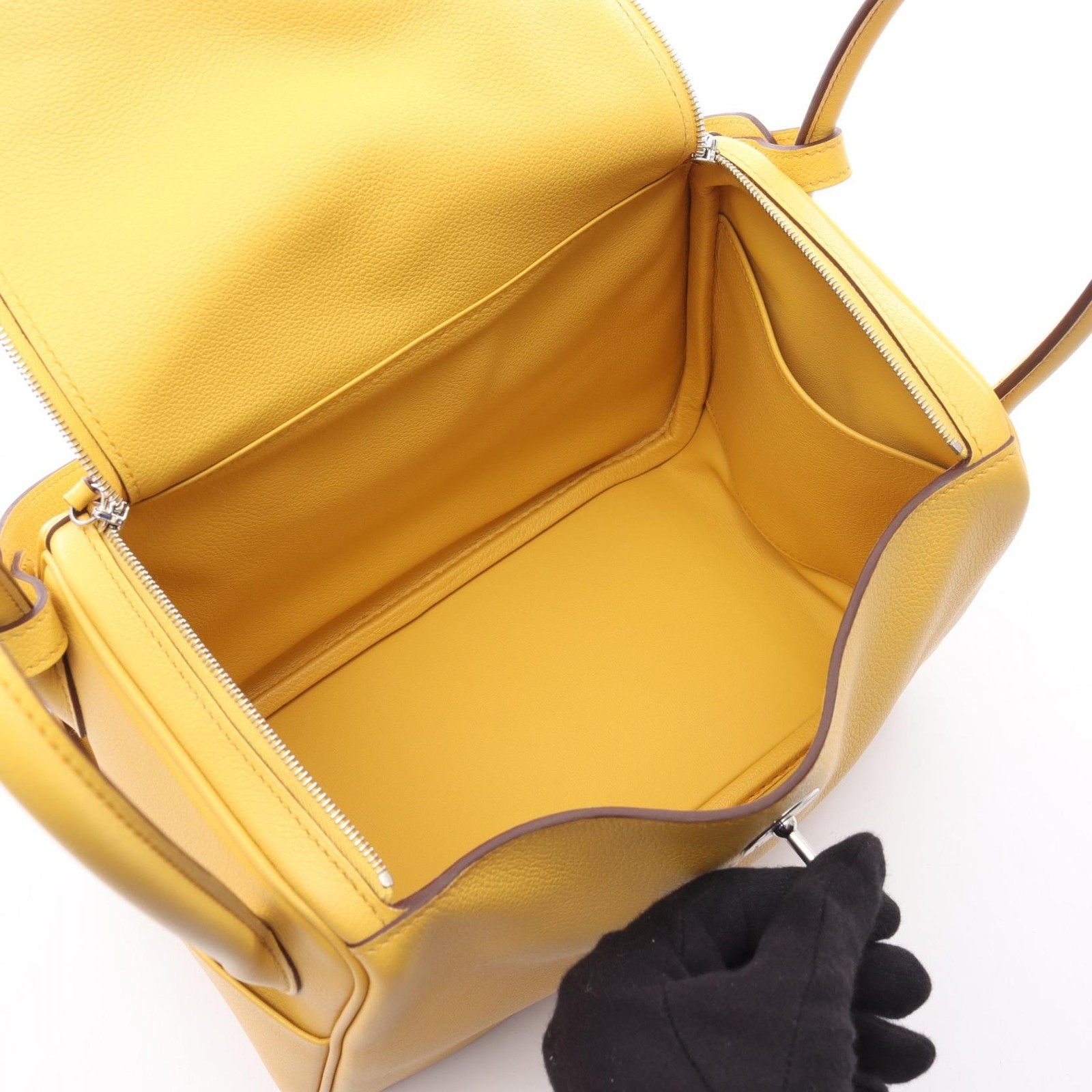 HERMES Lindy 26 Shoulder Bag B Evercolor leather Sun Used Women SHW thumbnail 3