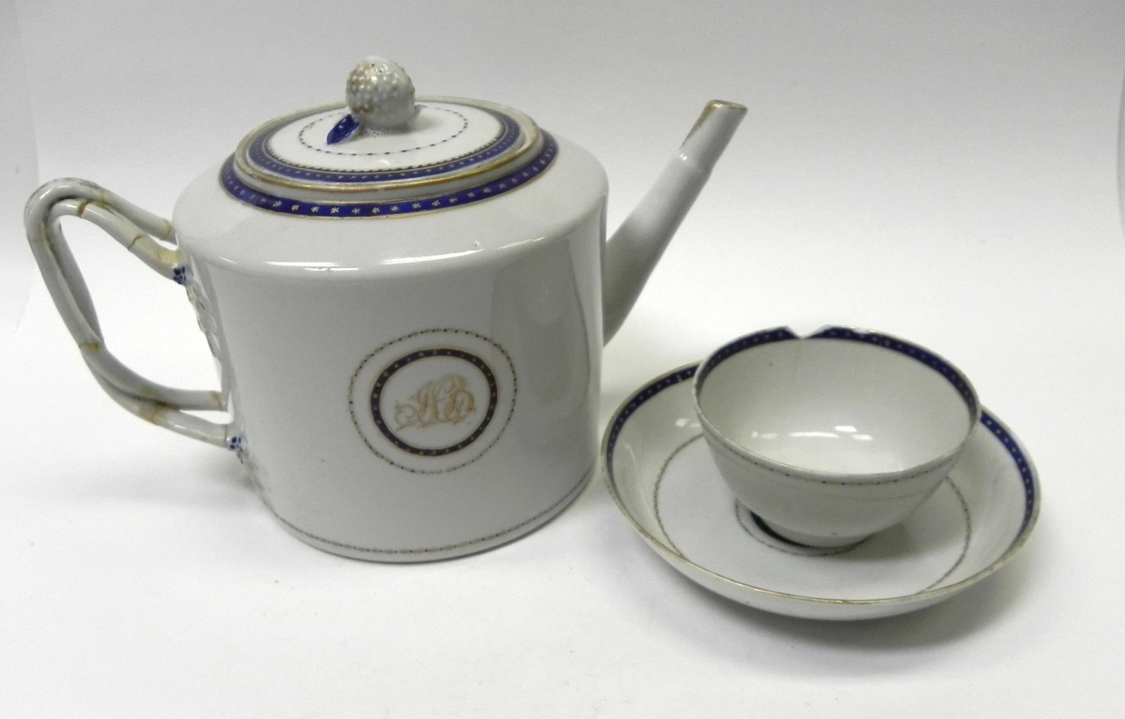 Chinese Export Porcelain Teapot Cup and Saucer - Picture 1 of 12