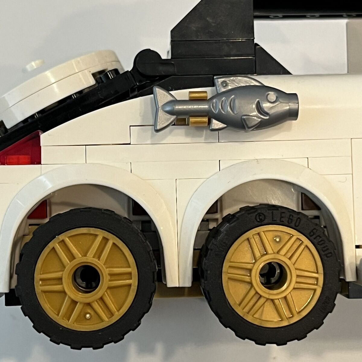 The Penguin™ Arctic Roller 70911, THE LEGO® BATMAN MOVIE