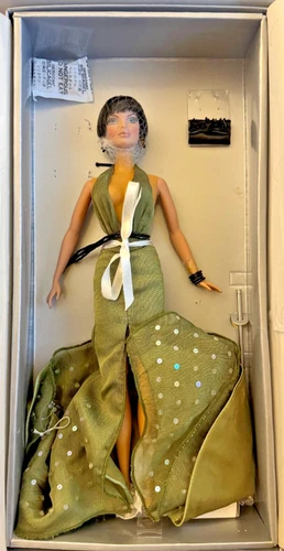 2004 Integrity Toys Fashion Royalty SHEER GODDESS Veronique Perrin #91023 NRFB