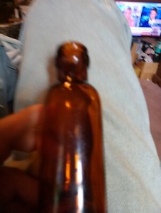 Vintage Amber Brown APOTHECARY  CHEMIST  BOTTLE  (NO STOPPER)