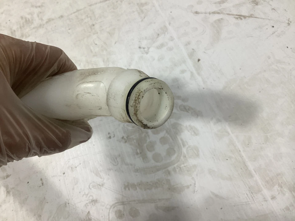 2011-2016 宝马 528I WINDSHIELD WASHER 储备填料管颈 7203270 原始设备制造商。 — 第 2/4 张图片