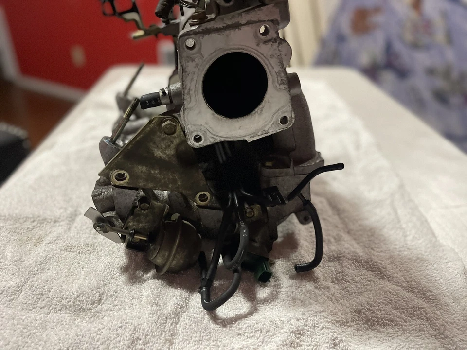 2001 Nissan Sentra Gxe Sedan 1.8L Intake Manifold 2000-2001 Upper And Lower - Image 3 of 4