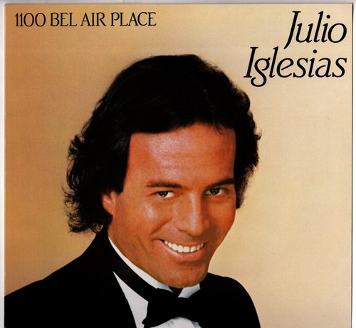 Vinyl-12"-LP # Julio Iglesias # 1100 Bel Air Place # CBS # 1984 # m/m # Textheft - Bild 2 von 19